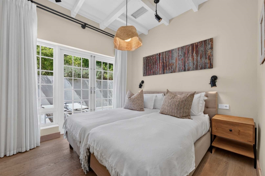 6 Bedroom Property for Sale in Camps Bay Western Cape